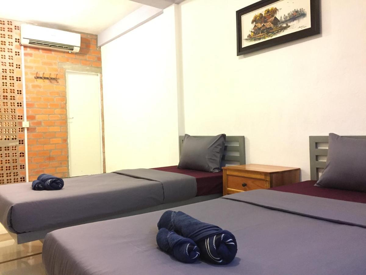 Sevenstars Hostel Сиханоуквил Екстериор снимка